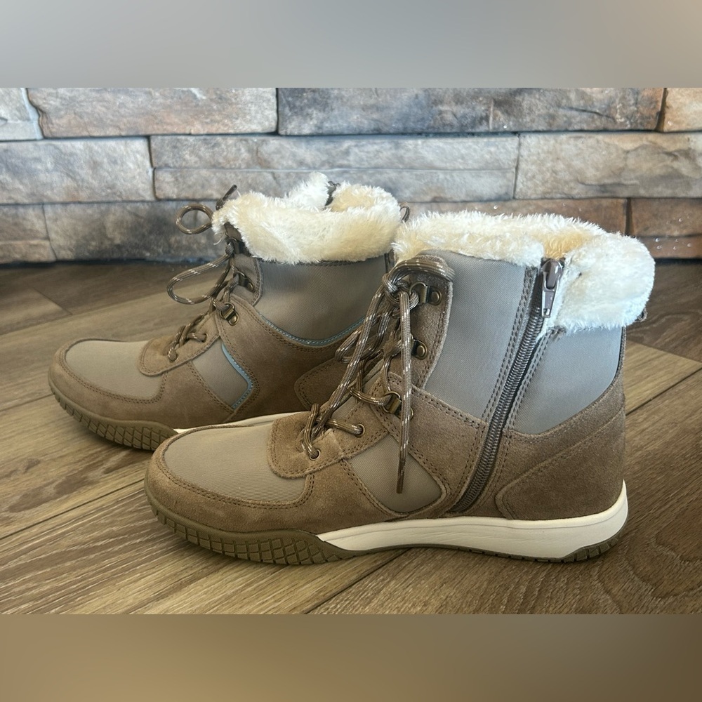 NIB Weatherproof Vintage Faux Fur Storm Winter Ankle Sneaker Boots - Picture 7 of 12